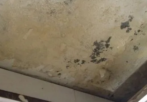 龙里阳台漏水维修公司分享下龙里卫生间渗水维修需要注意哪些问题。